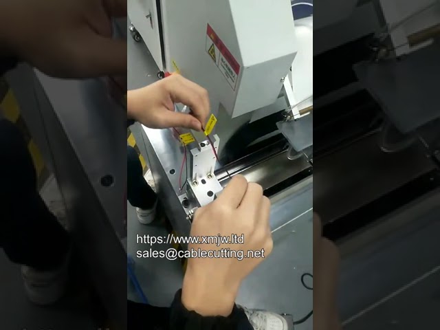 Μηχανή Ετικετοποίησης Υψηλής Ακρίβειας για Half Wire Fold & Barcode - Αυτοματοποιημένη Λύση